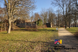 Zabytkowe Podziemia Nieopodal Zamku W Żarach